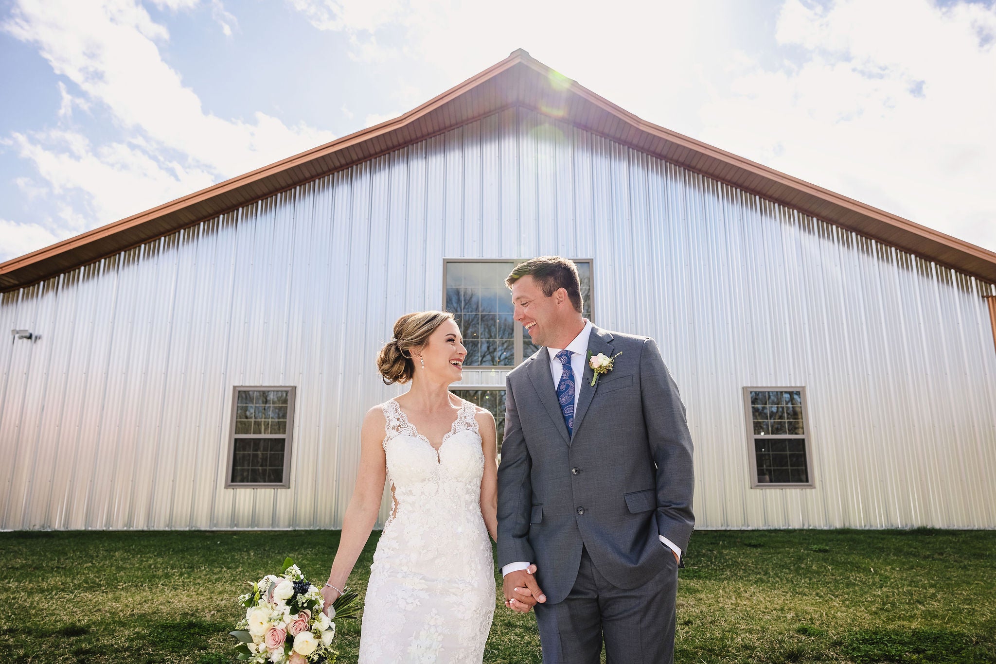 Wooden Easel - White - The Pretty Prop Shop - Auckland Wedding and Event  Hire